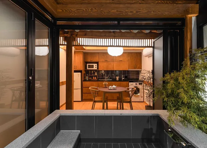 Luxury Hanok Scent Of Moonlight Villa Seoel